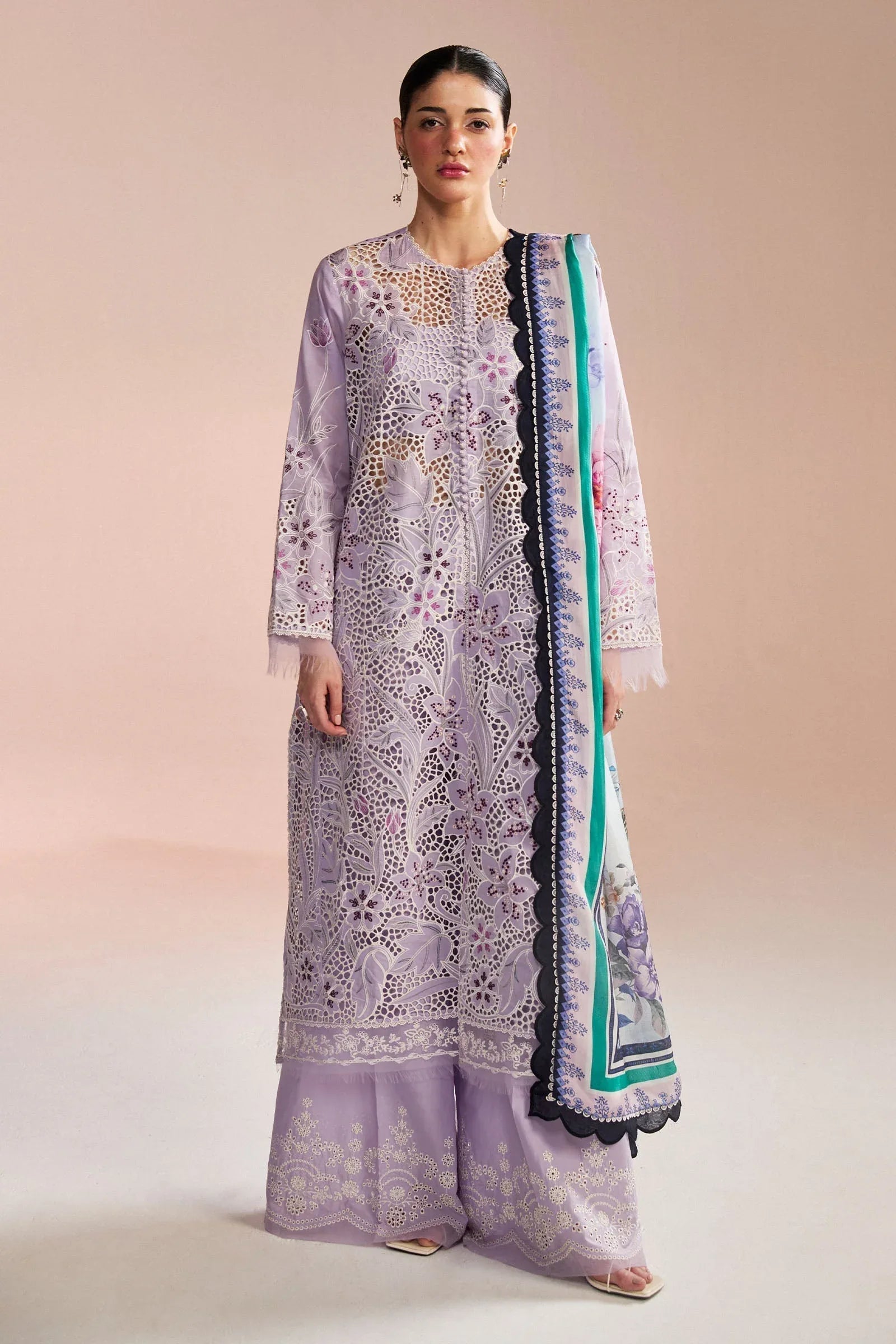 Zara Shahjahan | Satori 25 | Umi-3B - Rang-e-Khaas