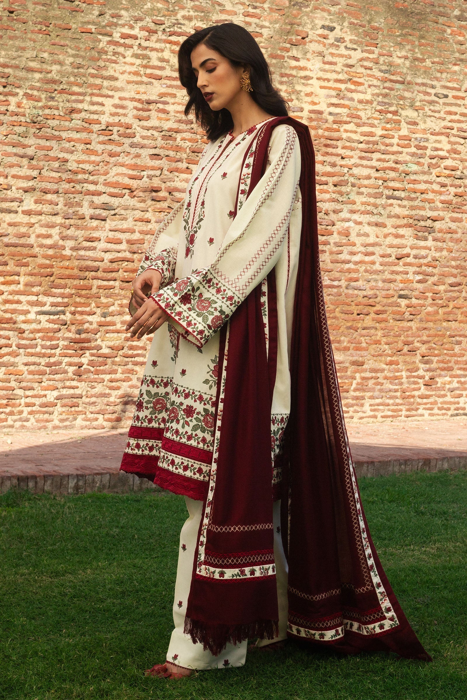Zara Shahjahan | Winter 24 |  FARIDEH-D1 - Rang-e-Khaas