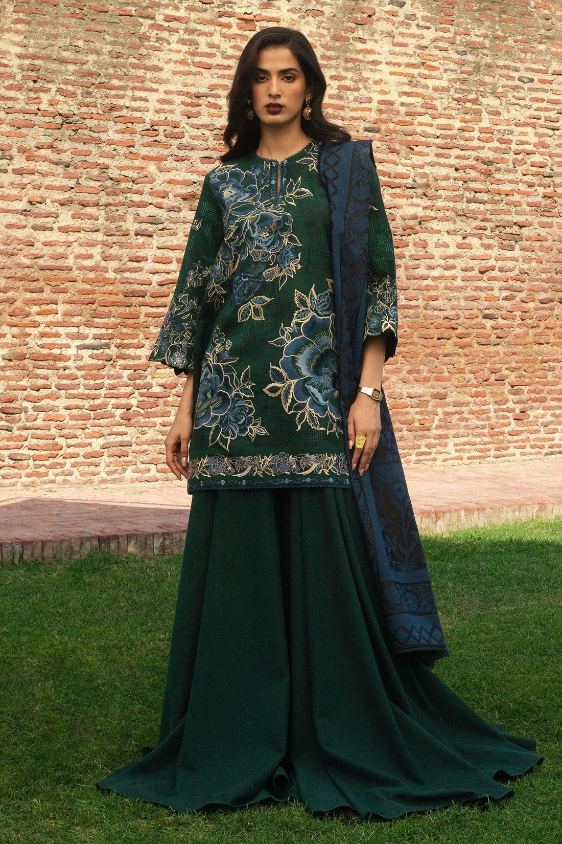 Zara Shahjahan | Winter 24 |  MINA-D7 - Rang-e-Khaas