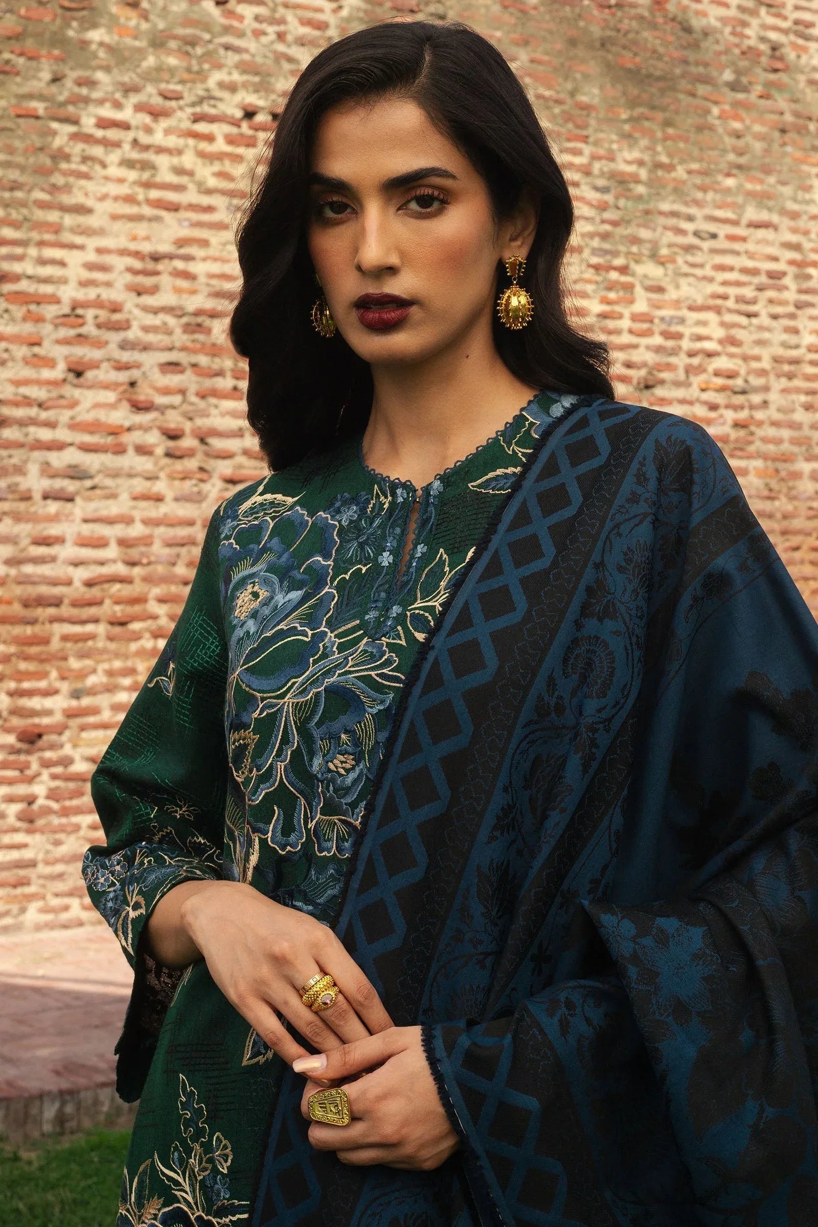 Zara Shahjahan | Winter 24 |  MINA-D7 - Rang-e-Khaas