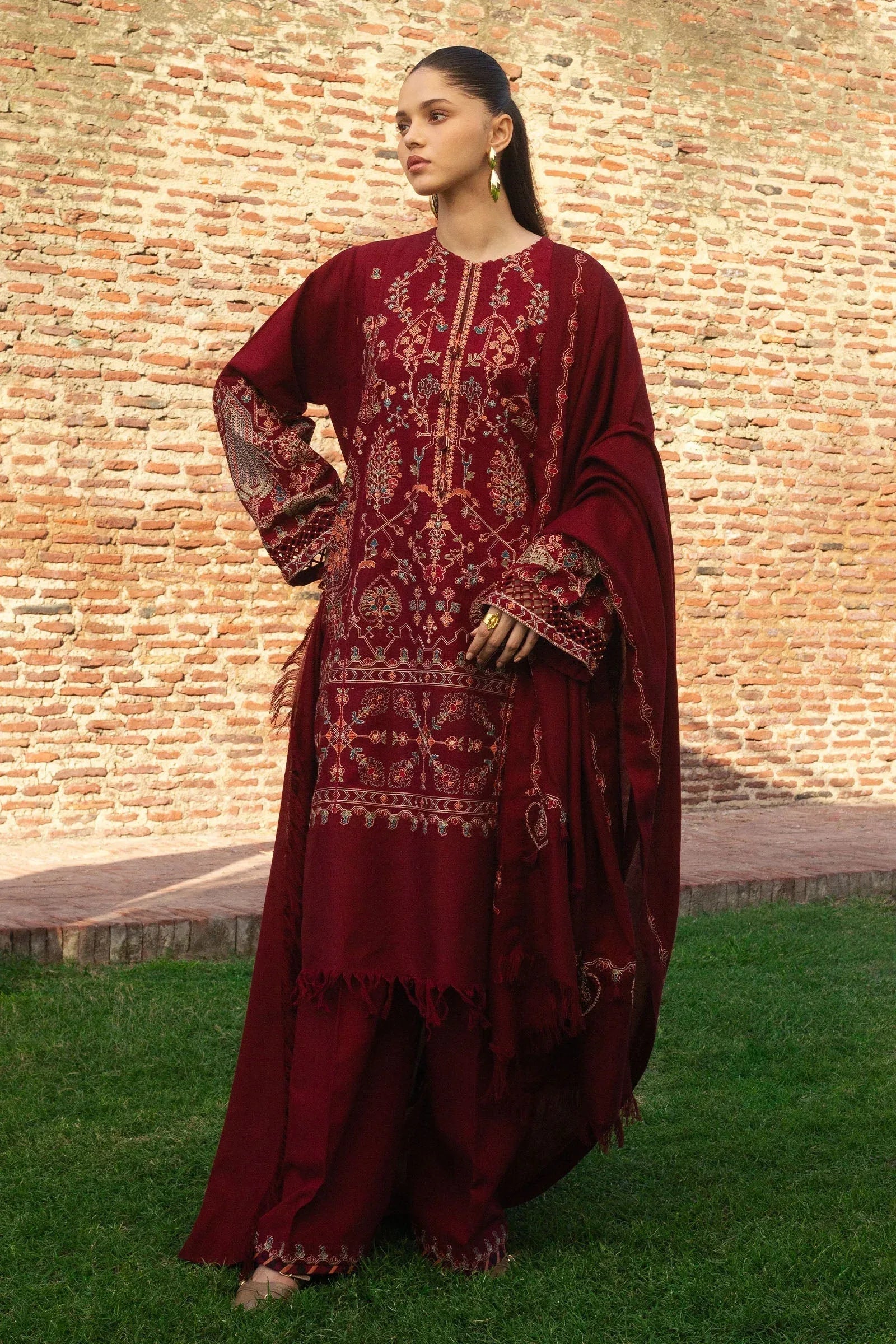 Zara Shahjahan | Winter 24 |  RAHA-D8 - Rang-e-Khaas