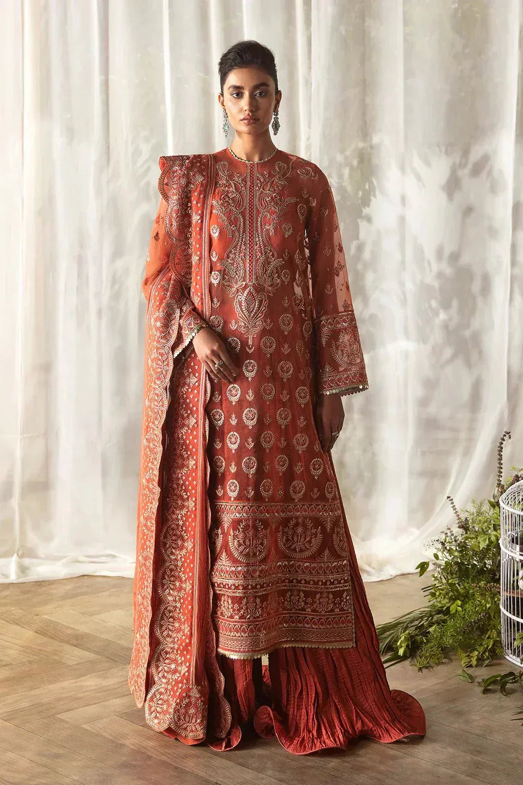 Afrozeh | La Fuchsia 24 | Sierra - Rang-e-Khaas