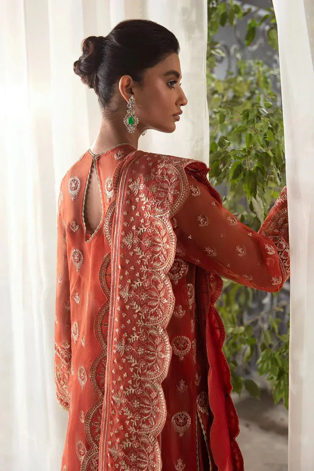 Afrozeh | La Fuchsia 24 | Sierra - Rang-e-Khaas