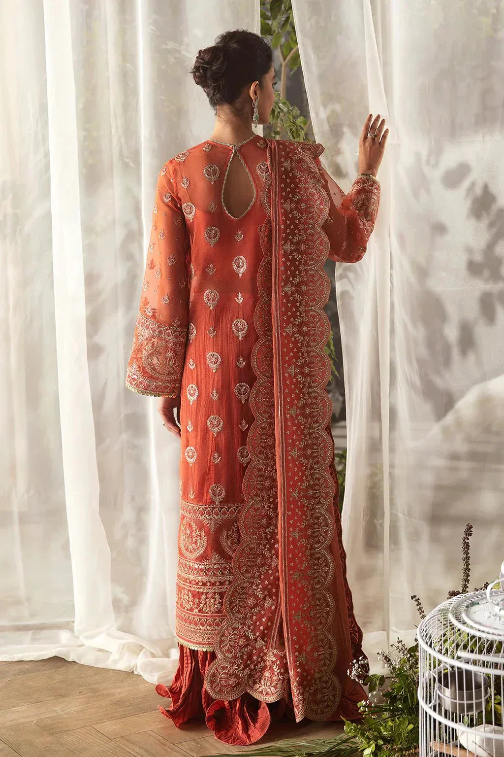 Afrozeh | La Fuchsia 24 | Sierra - Rang-e-Khaas