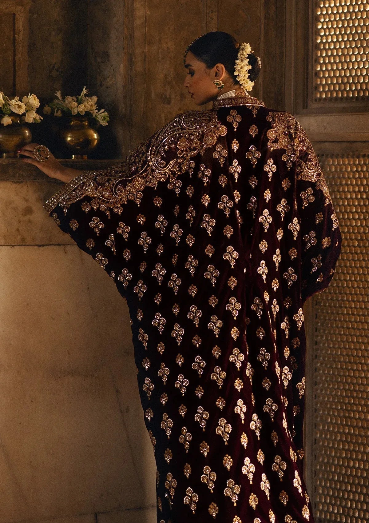 Aik Atelier | Dastoor Velvet 24 | DASTOOR - LOOK 03 - Rang-e-Khaas