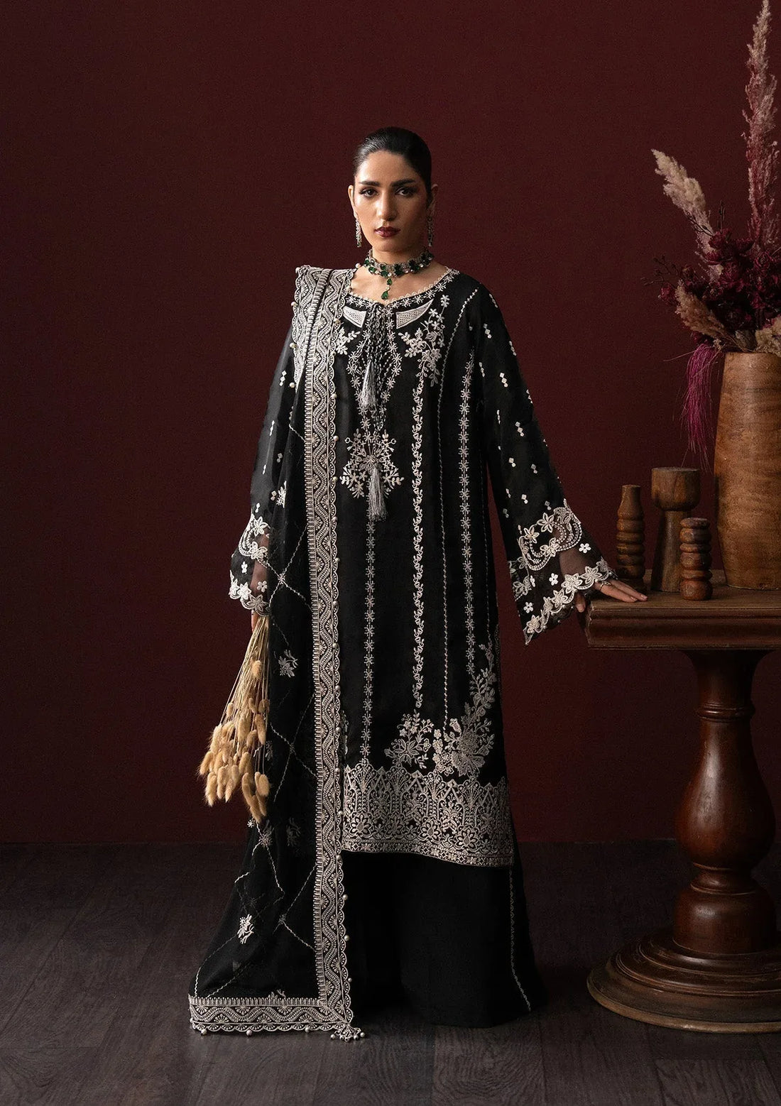Aik Atelier | Lady Aik 25 | LOOK 02 - Rang-e-Khaas