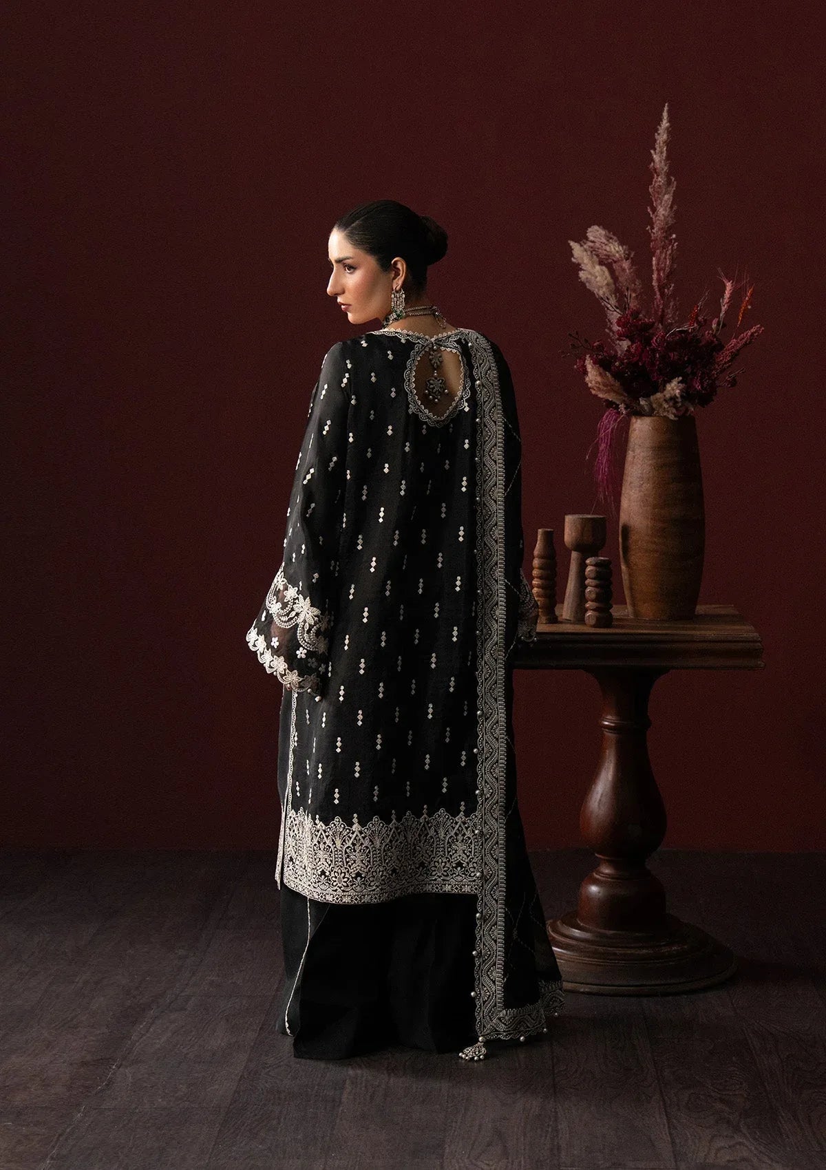 Aik Atelier | Lady Aik 25 | LOOK 02 - Rang-e-Khaas