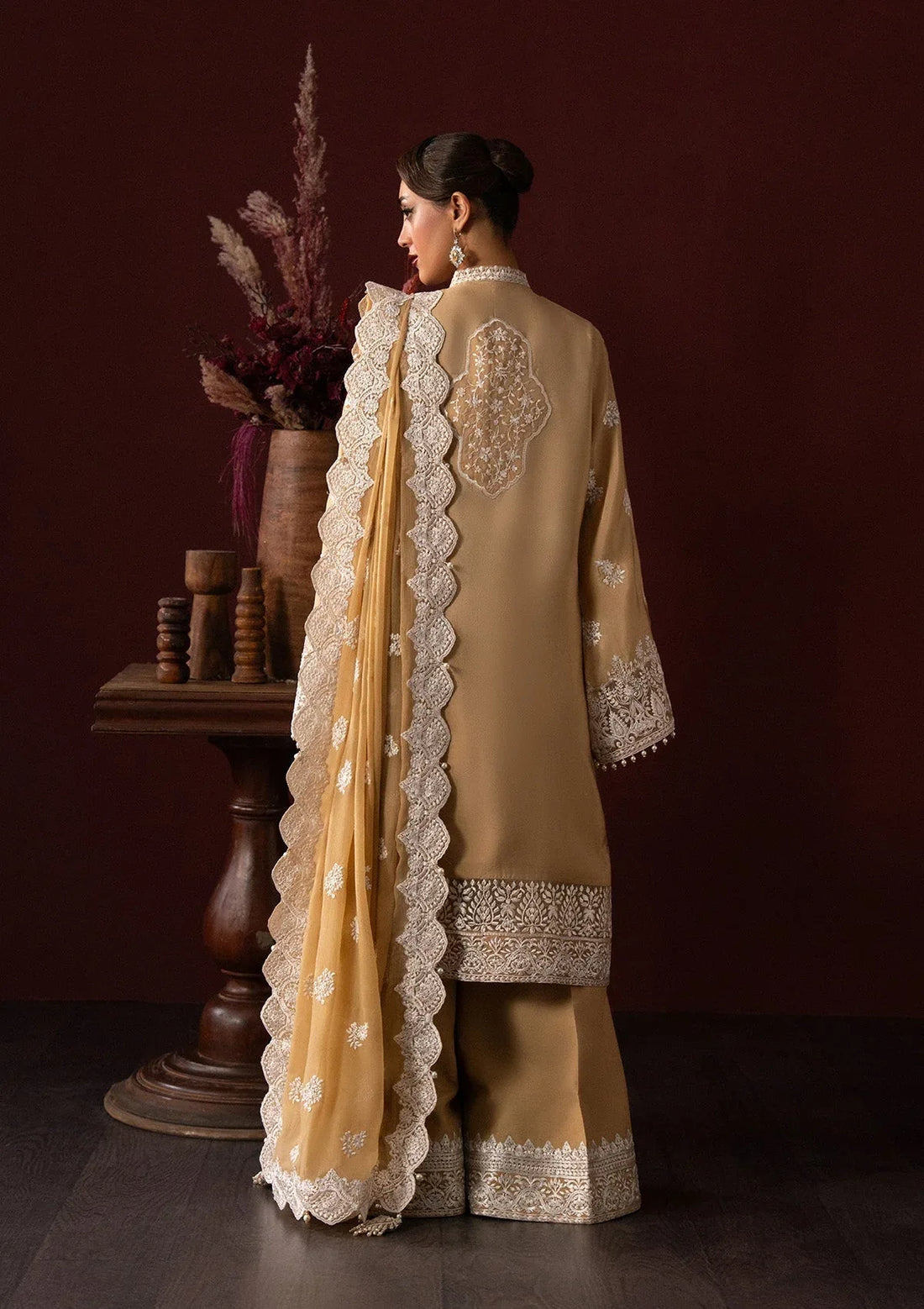 Aik Atelier | Lady Aik 25 | LOOK 04 - Rang-e-Khaas