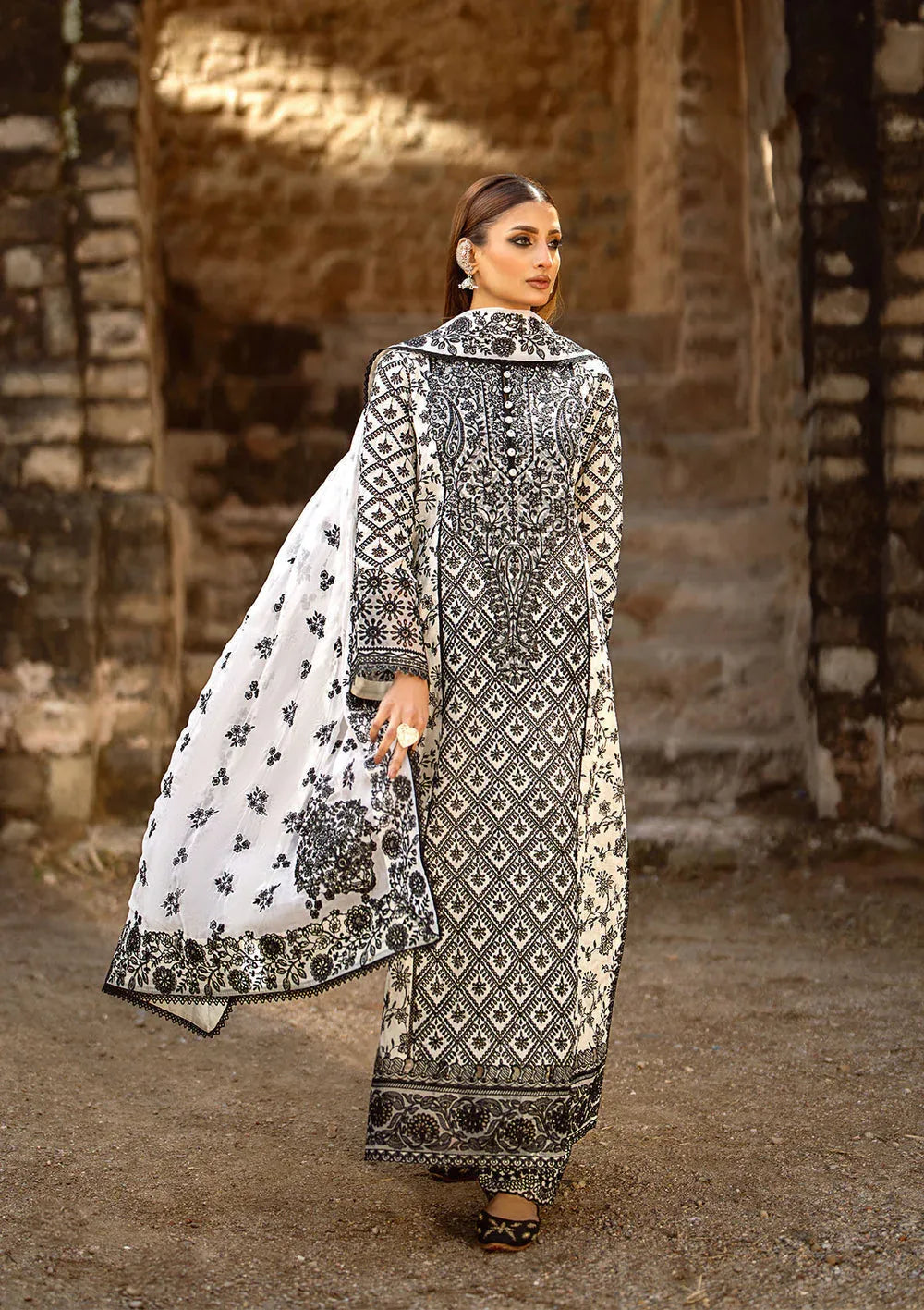 Aik Atelier | Pardes Lawn 24 | LOOK 01 - Rang-e-Khaas
