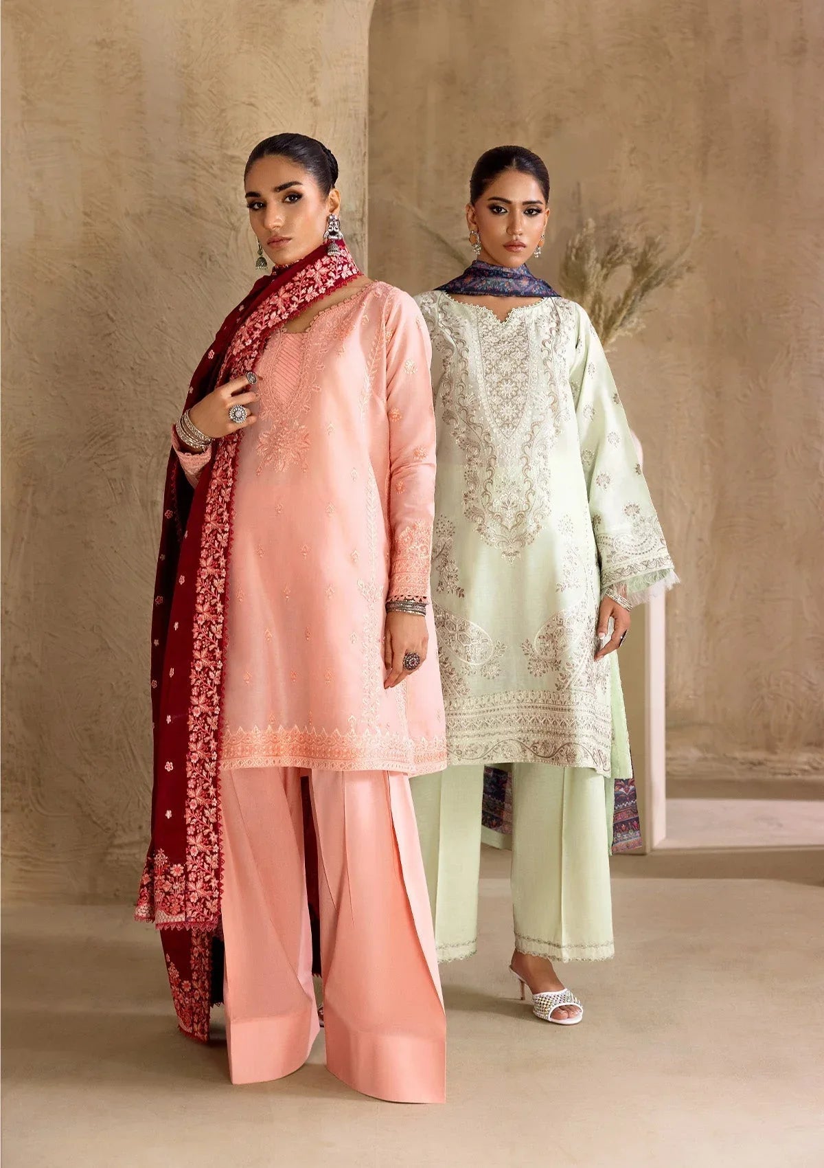 Aik Atelier | RTW 25 |  LOOK 03 - Rang-e-Khaas