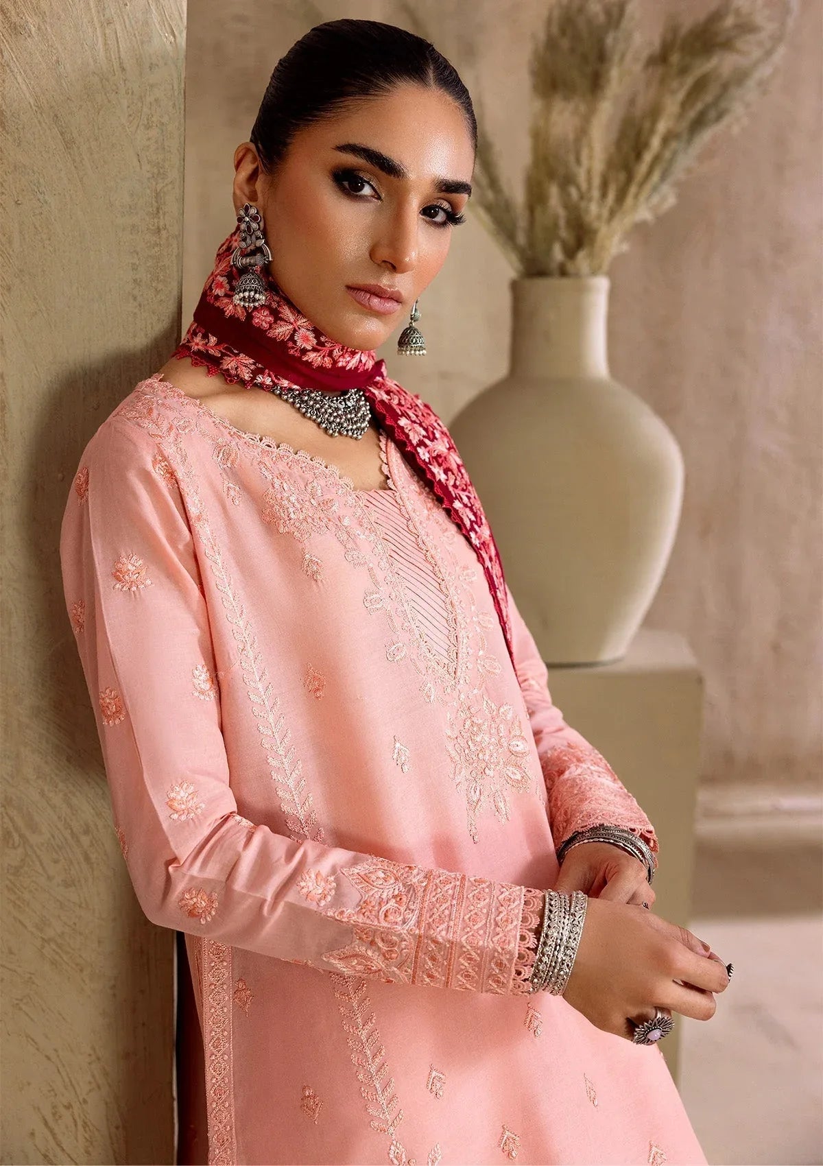 Aik Atelier | RTW 25 |  LOOK 03 - Rang-e-Khaas