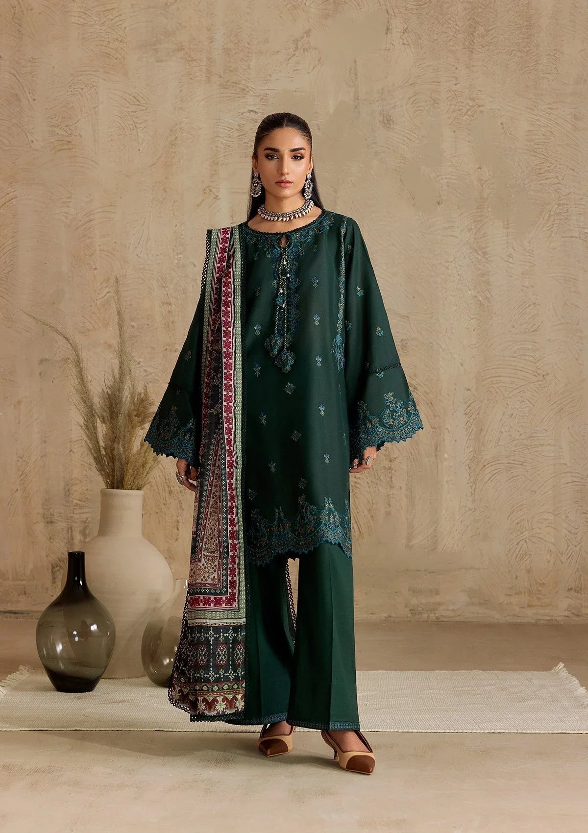 Aik Atelier | RTW 25 |  LOOK 07 - Rang-e-Khaas