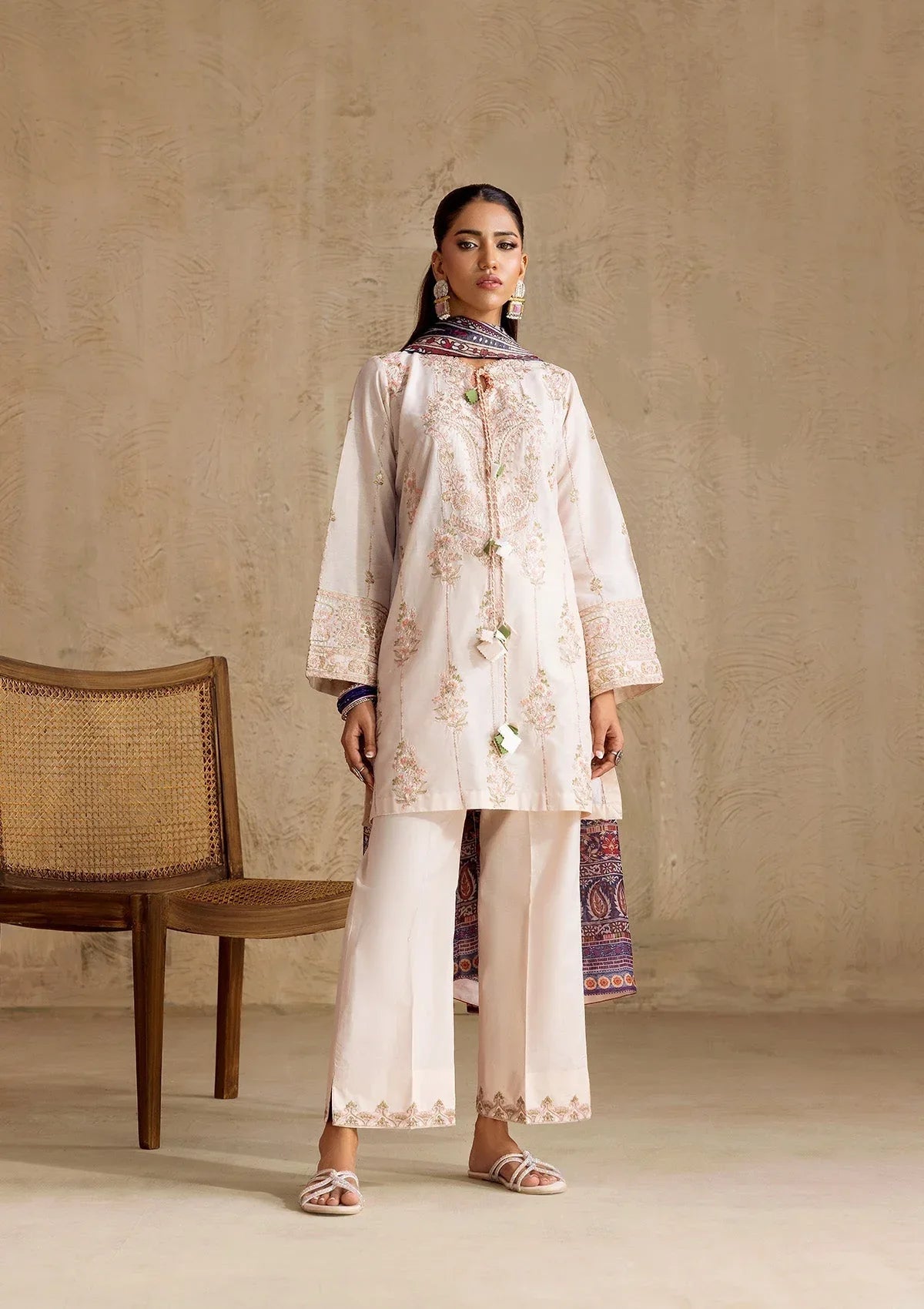 Aik Atelier | RTW 25 | LOOK 09 - Rang-e-Khaas