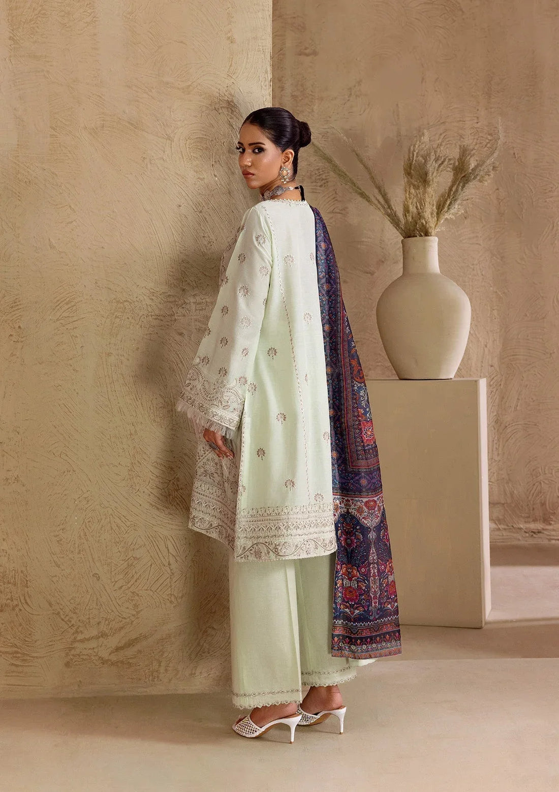 Aik Atelier | RTW 25 | LOOK 10 - Rang-e-Khaas
