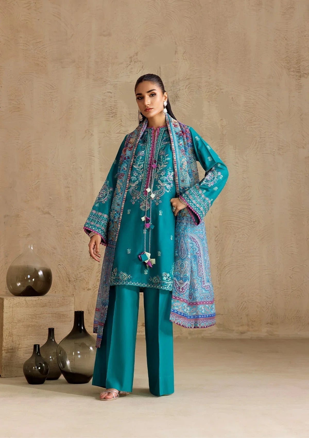 Aik Atelier | RTW 25 | LOOK 11 - Rang-e-Khaas