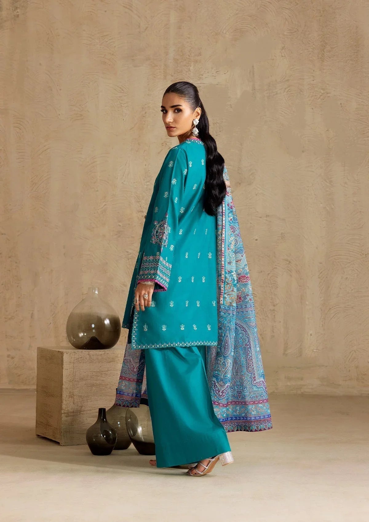 Aik Atelier | RTW 25 | LOOK 11 - Rang-e-Khaas