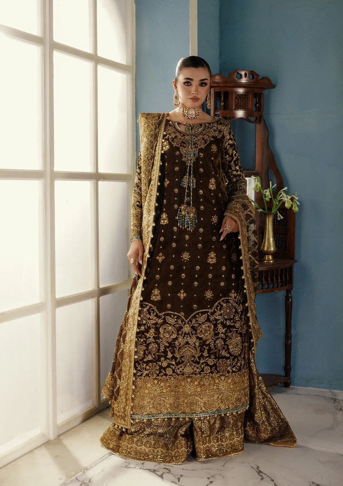 Aik Atelier | Udaipur Velvet 25 | LOOK 01 - Rang-e-Khaas
