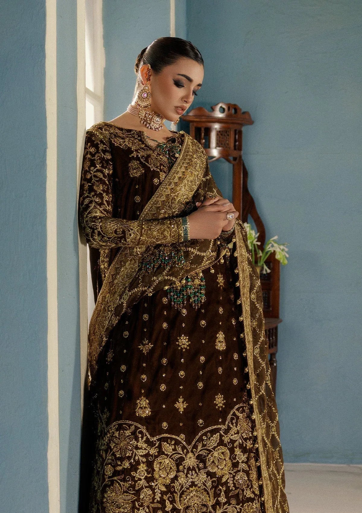 Aik Atelier | Udaipur Velvet 25 | LOOK 01 - Rang-e-Khaas