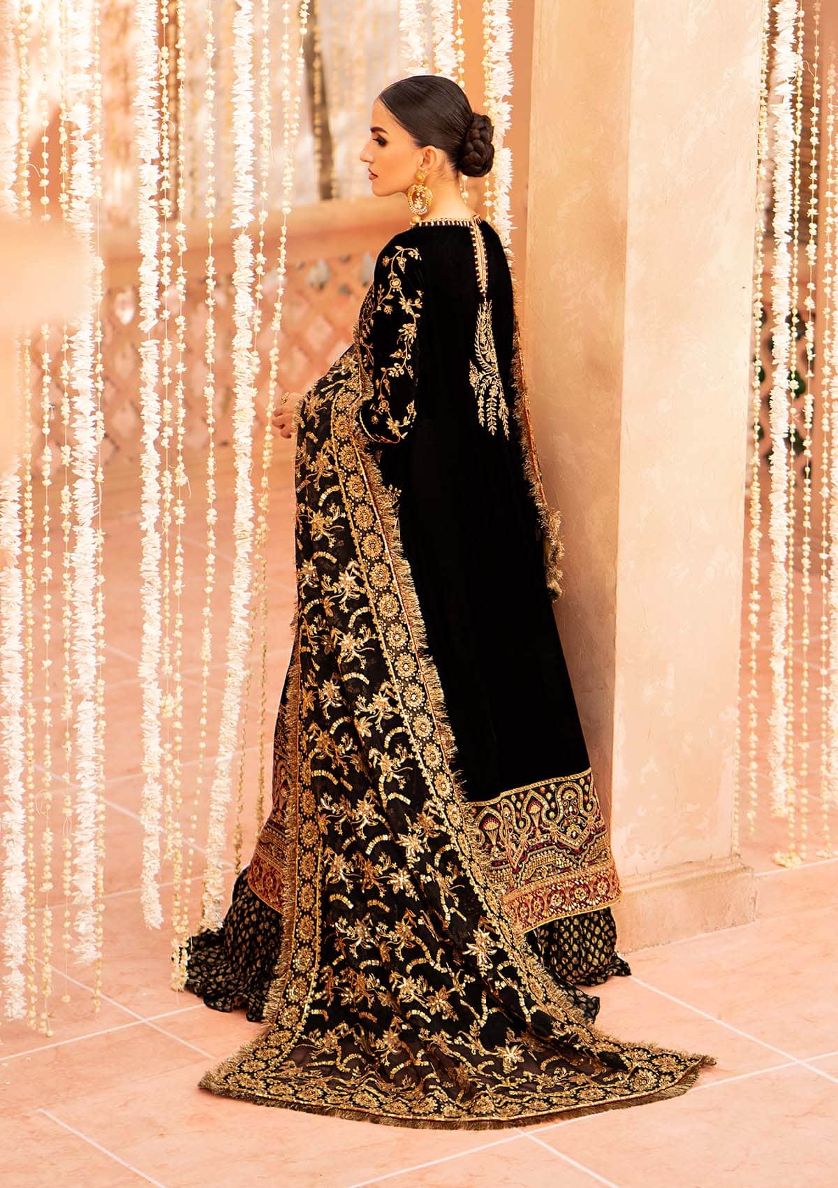 Aik Atelier | Zardozi Velvet 23 | 02 - Rang-e-Khaas