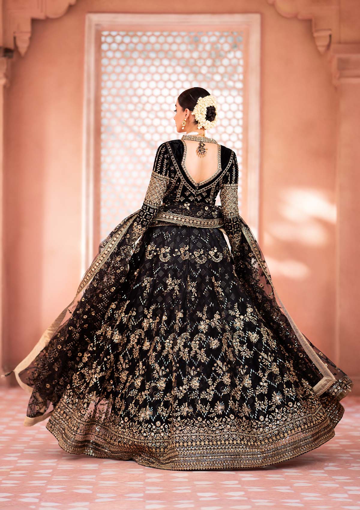 Aik Atelier | Zardozi Velvet 23 | 04 - Rang-e-Khaas