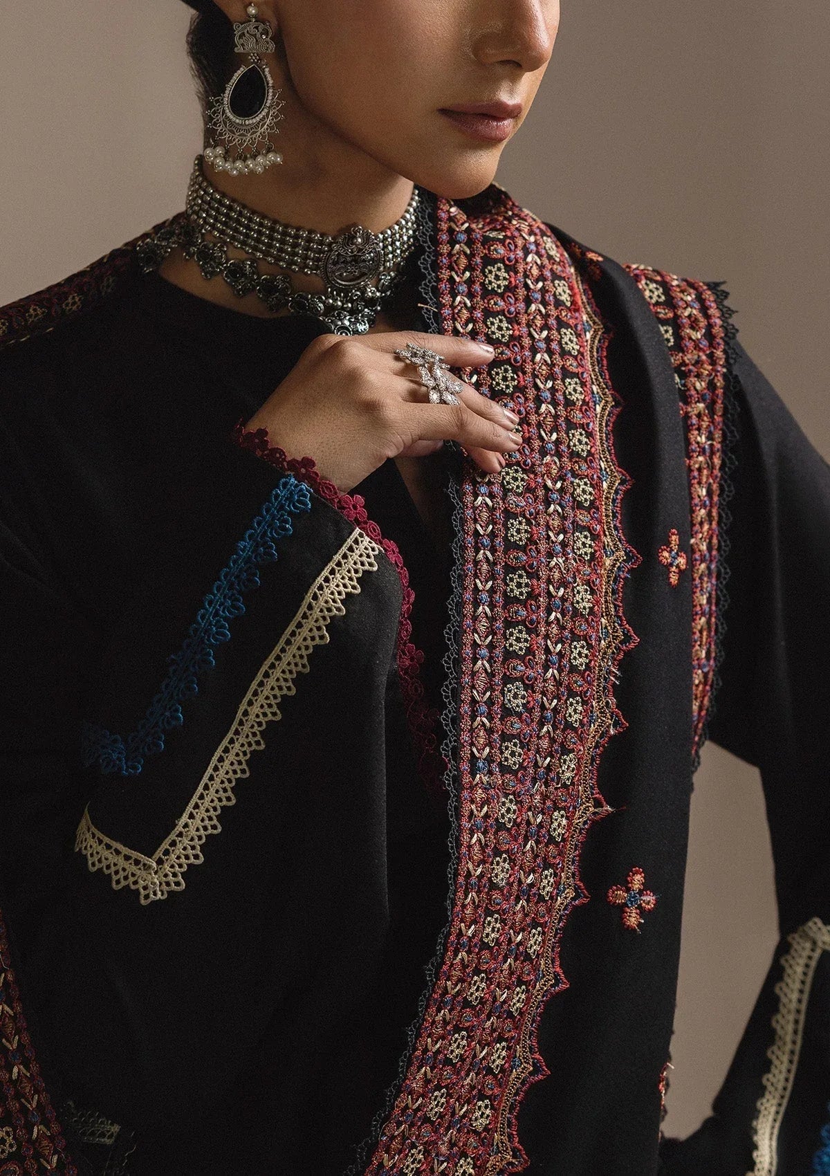 Aik Atelier | Aik Roz Karandi 25 | LOOK 02 - Rang-e-Khaas