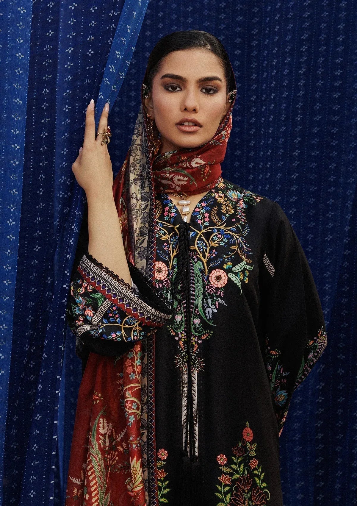 Aik Atelier | Roz Khaddar | AIK ROZ '25 D2 - LOOK 01 - Rang-e-Khaas