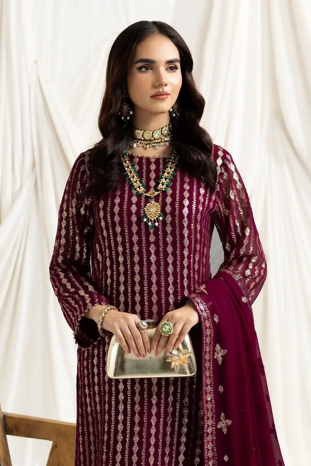 Alizeh | Dua Formals 23 | DUA-V02D03A-AYSAL(MAGENTA) - Rang-e-Khaas