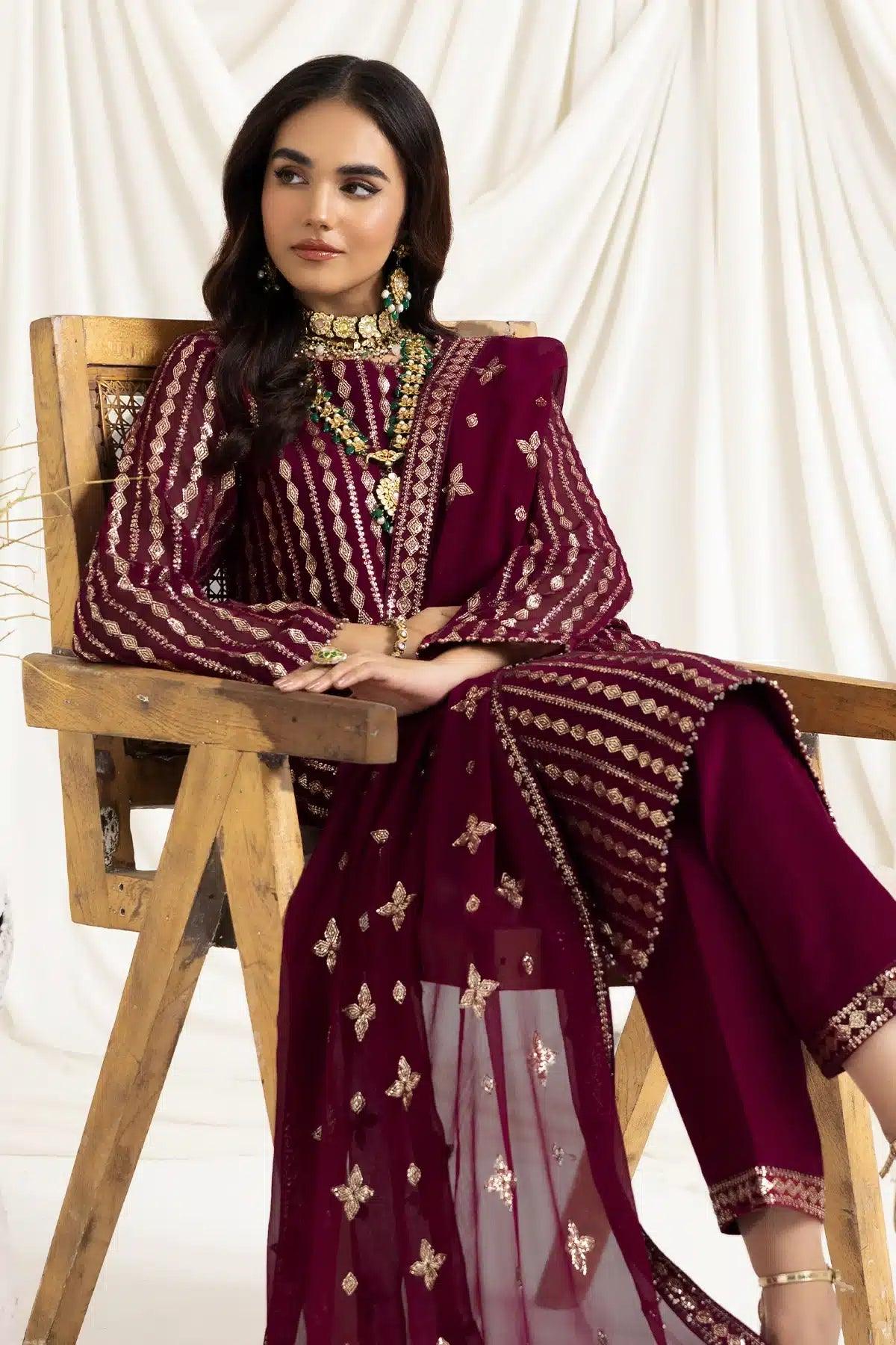 Alizeh | Dua Formals 23 | DUA-V02D03A-AYSAL(MAGENTA) - Rang-e-Khaas