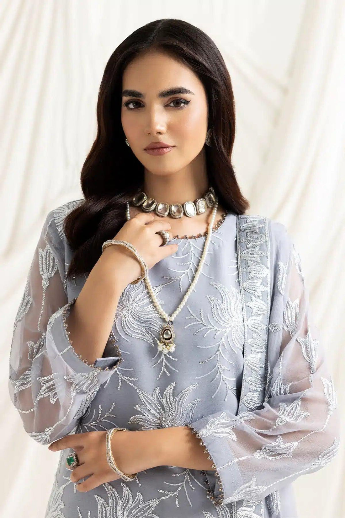 Alizeh | Dua Formals 23 | DUA-V02D05B-ELNAZ(GREY) - Rang-e-Khaas