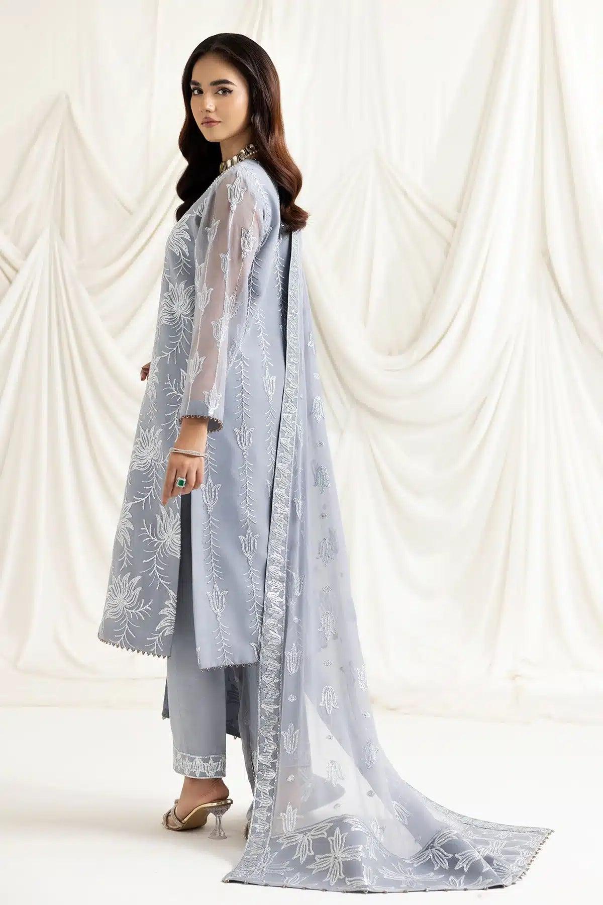 Alizeh | Dua Formals 23 | DUA-V02D05B-ELNAZ(GREY) - Rang-e-Khaas