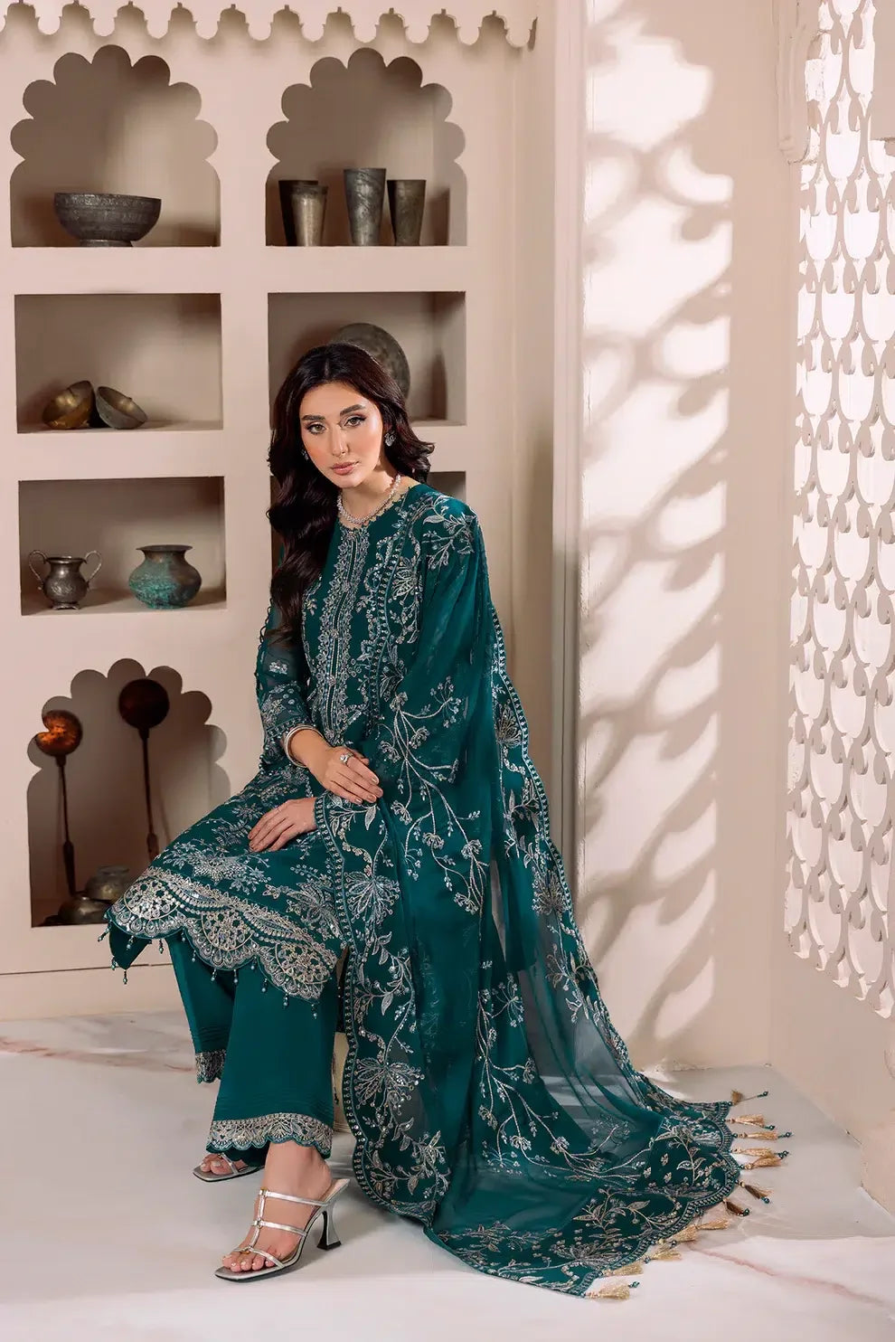 Alizeh | Dua Formals 23 | DUA-V01D02B- LYRA ( ZINC ) - Rang-e-Khaas