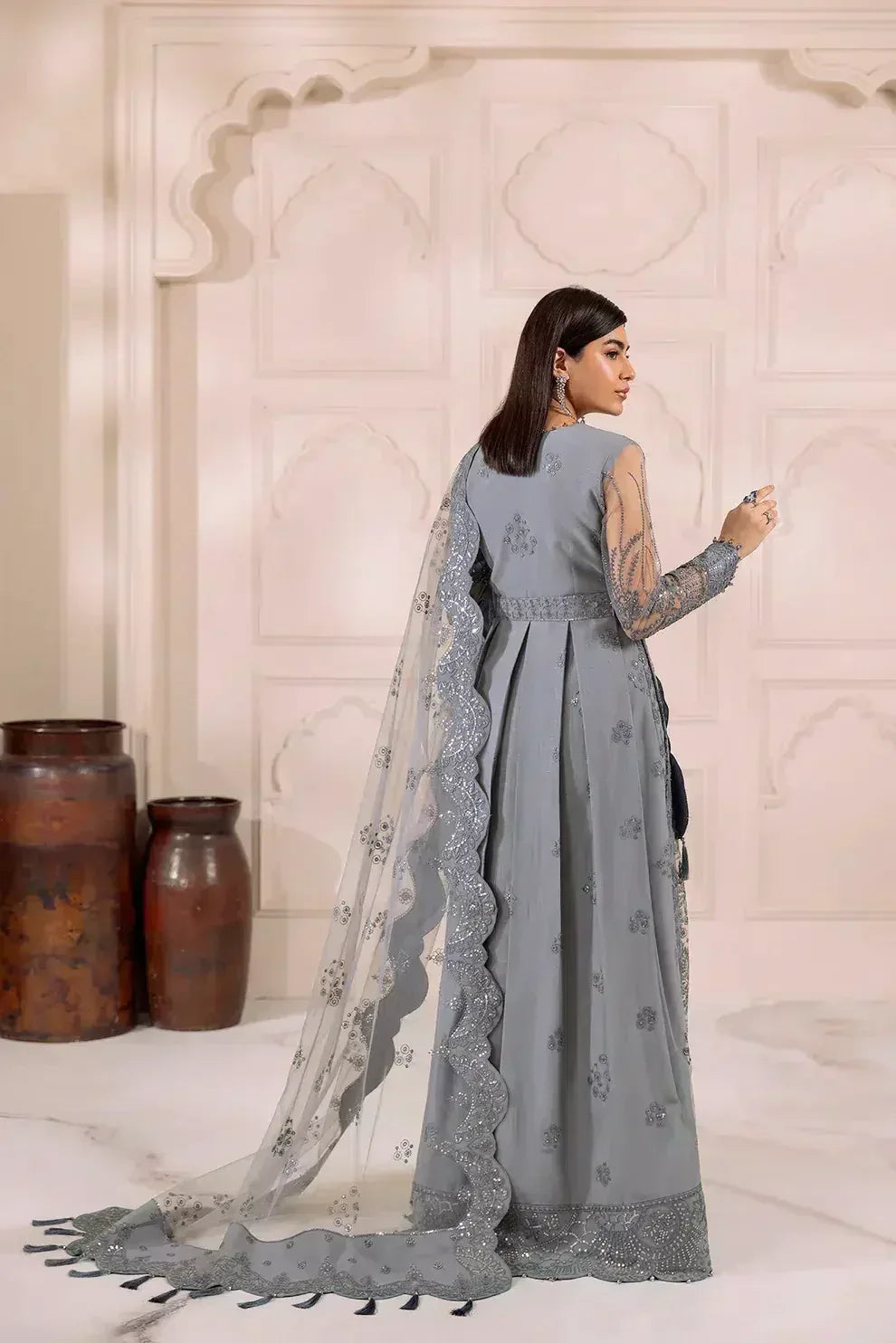 Alizeh | Dua Formals 23 | DUA-V01D01B- KHIRAD ( GREY ) - Rang-e-Khaas