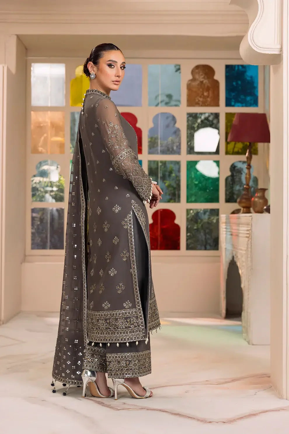 Alizeh | Dua Formals 23 | DUA-V01D06B- AMAYA ( GREY ) - Rang-e-Khaas