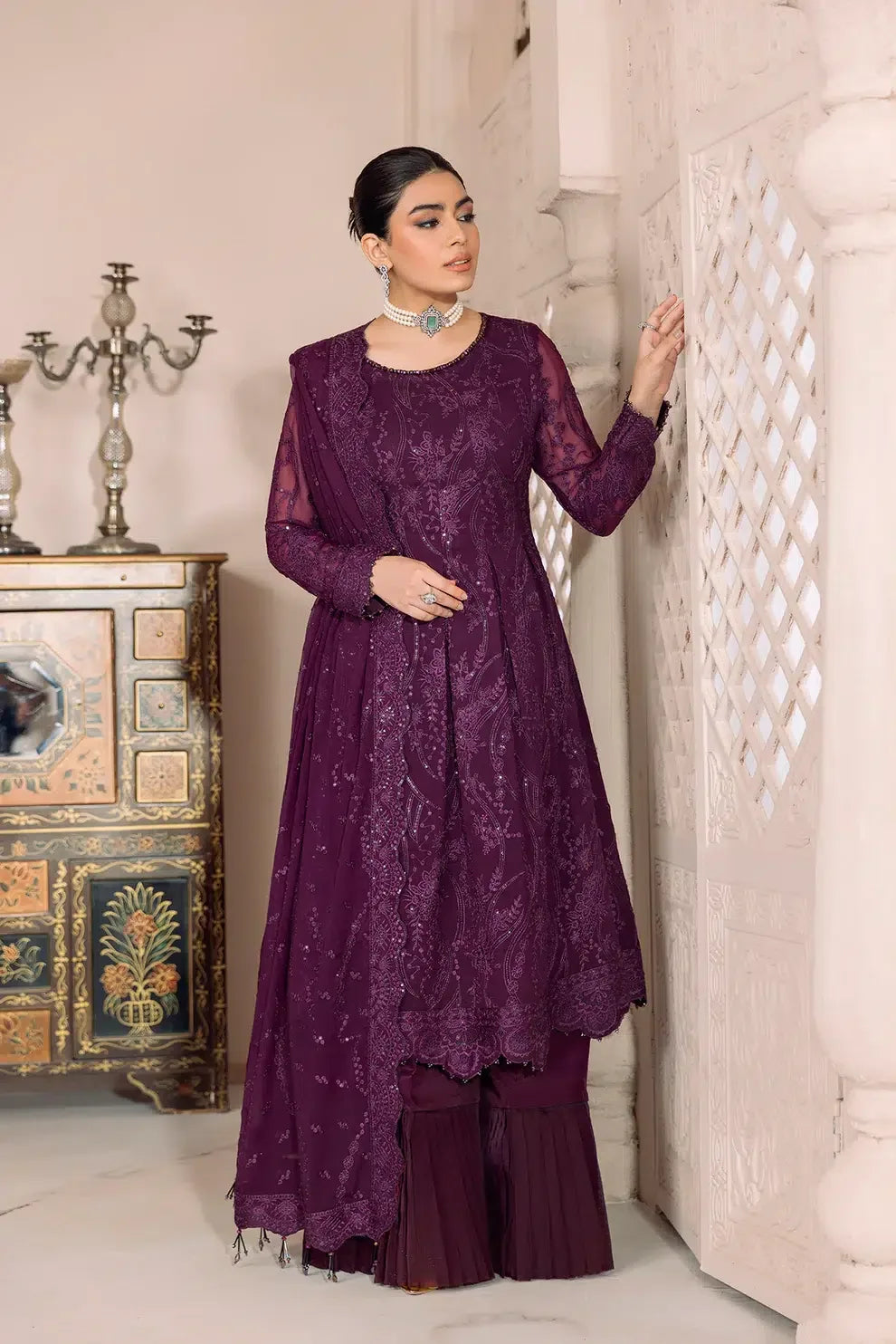 Alizeh | Dua Formals 23 | DUA-V01D03A- SYLVI ( PURPLE ) - Rang-e-Khaas