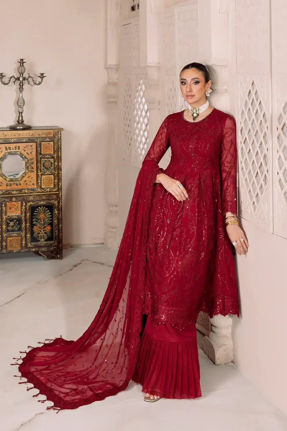 Alizeh | Dua Formals 23 | DUA-V01D03B- SYLVI ( RED ) - Rang-e-Khaas