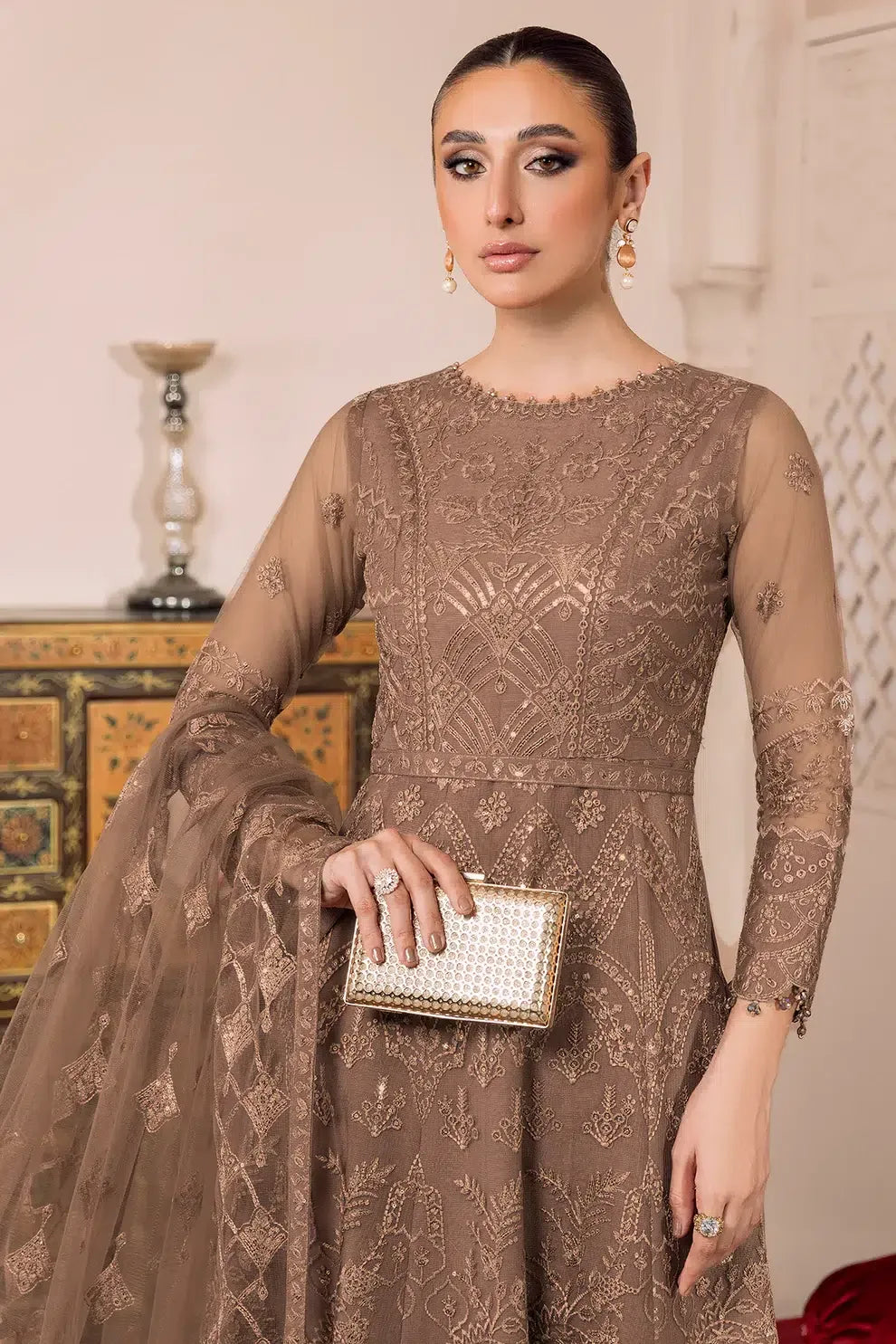 Alizeh | Dua Formals 23 | DUA-V01D05B- RYAN ( BEIGE ) - Rang-e-Khaas