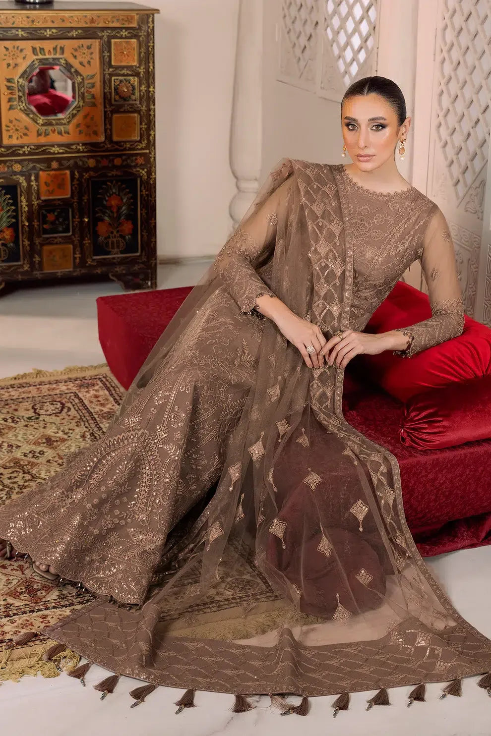 Alizeh | Dua Formals 23 | DUA-V01D05B- RYAN ( BEIGE ) - Rang-e-Khaas