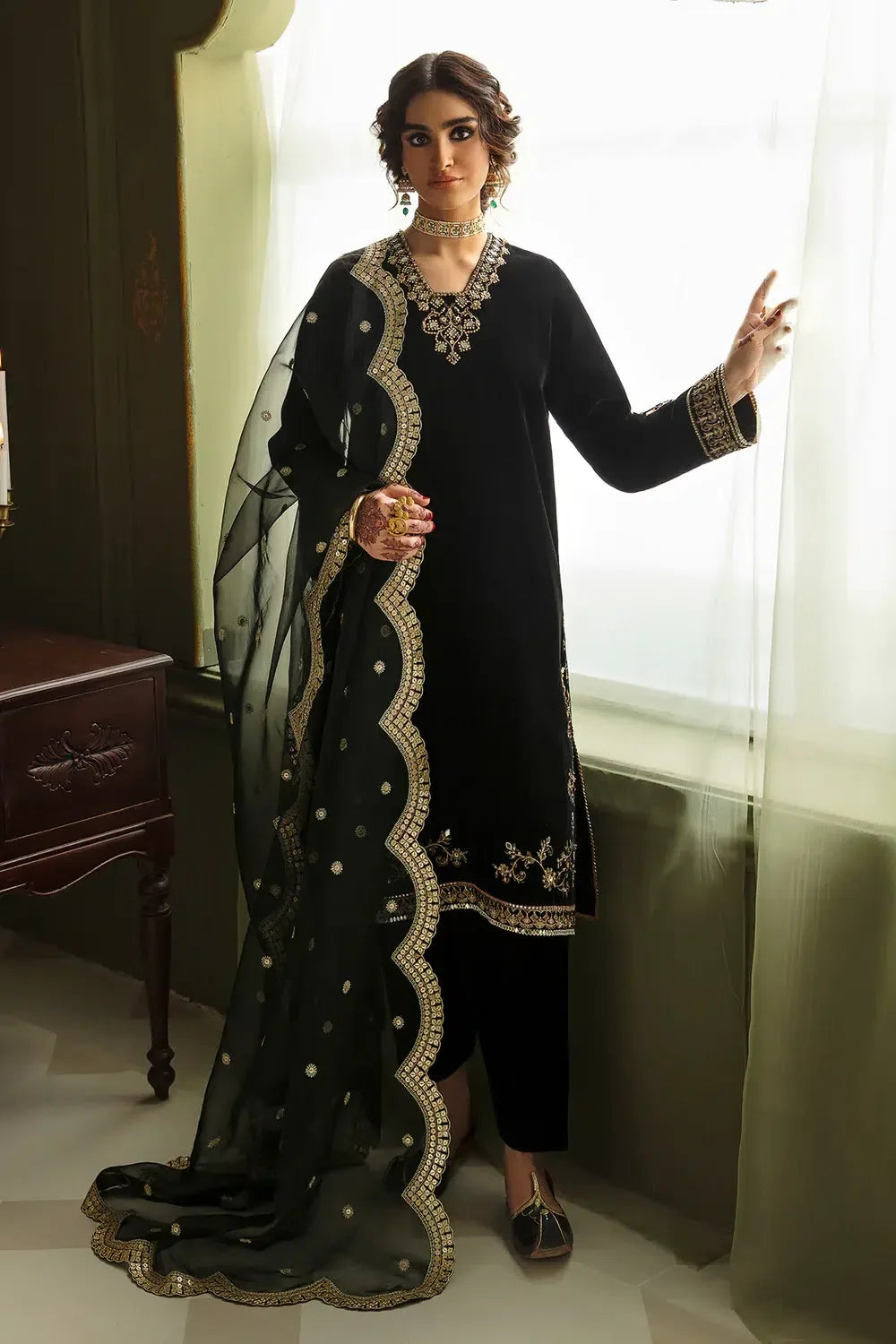 Baroque | Jahanara Luxury Velvet 23 | UF-462 - Rang-e-Khaas