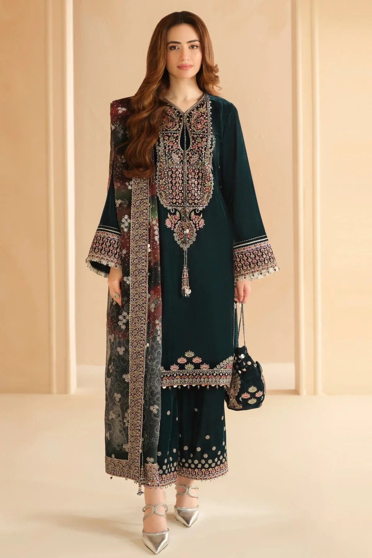 Jazmin | Velvet Edit 24 | Velvet Formal VF-2039 - Rang-e-Khaas