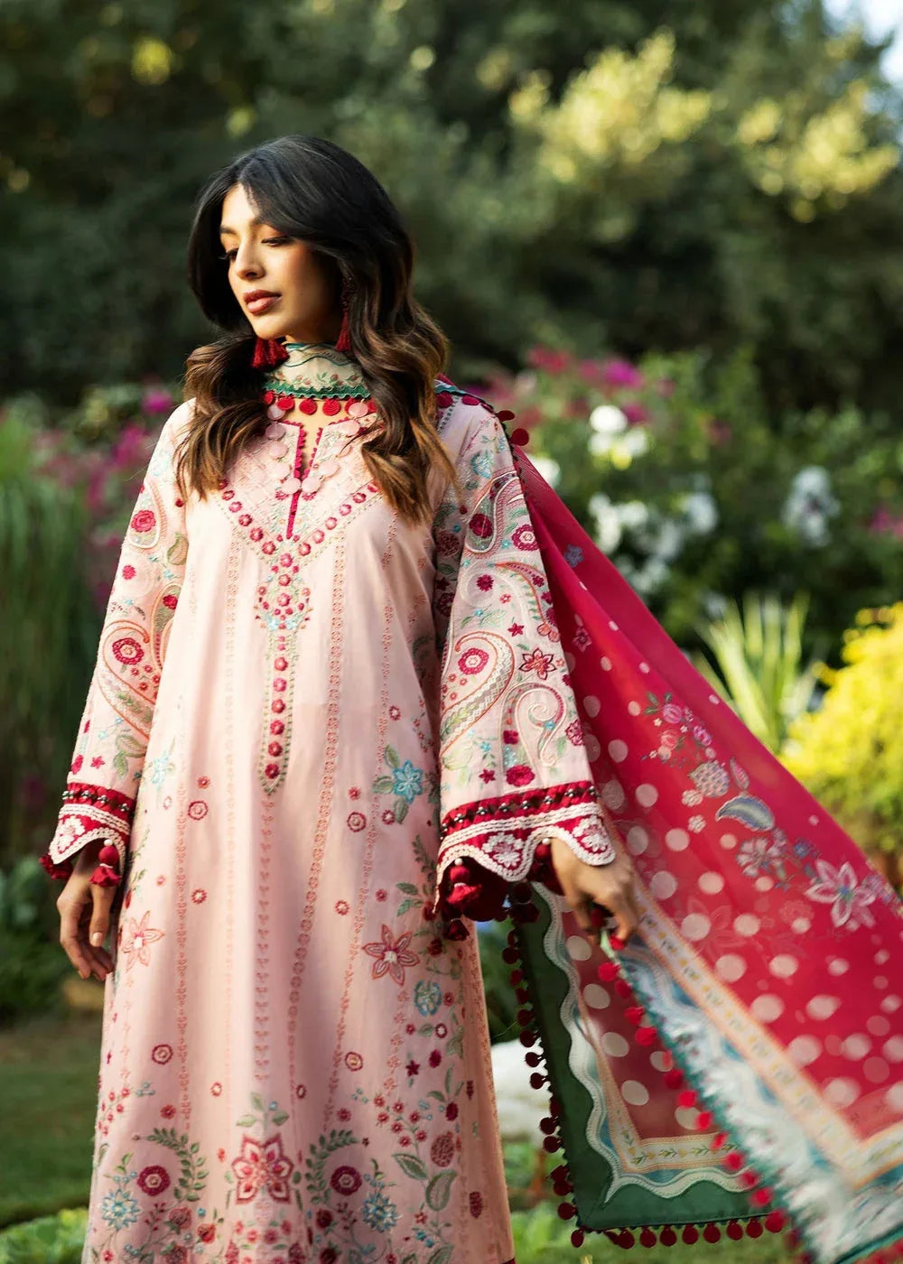 Sadaf Fawad Khan | Siraa Lawn 25 | PAISLEY GARDEN - B - Rang-e-Khaas