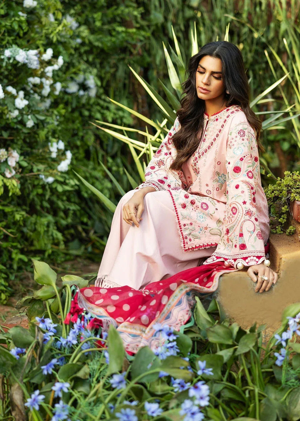 Sadaf Fawad Khan | Siraa Lawn 25 | PAISLEY GARDEN - B - Rang-e-Khaas