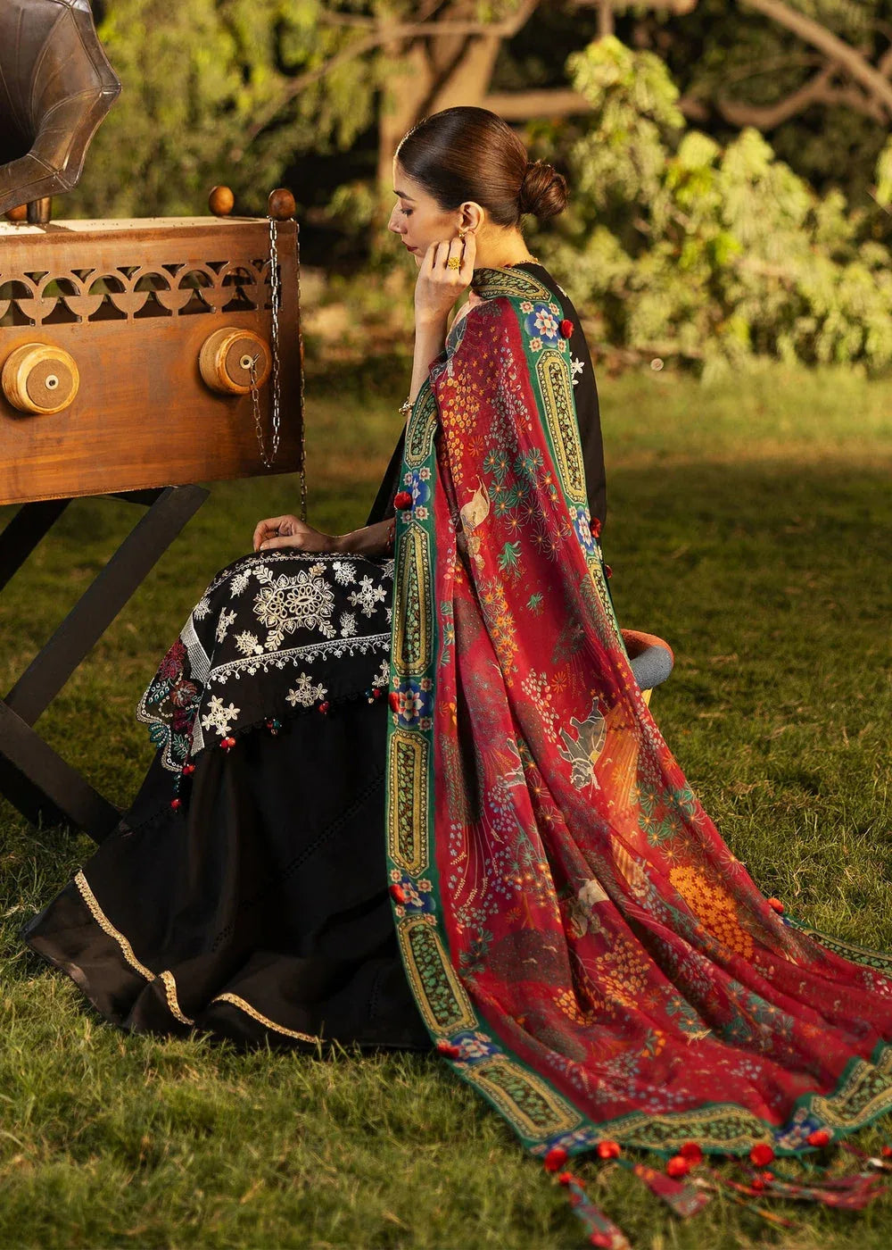 Sadaf Fawad Khan | Siraa Lawn 25 | PALM ISLAND - A - Rang-e-Khaas