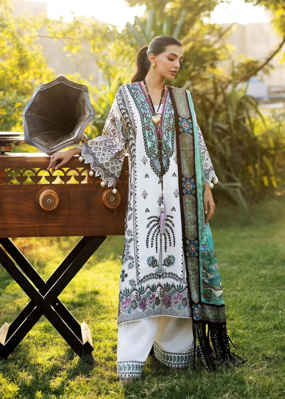 Sadaf Fawad Khan | Siraa Lawn 25 | PALM ISLAND - B - Rang-e-Khaas