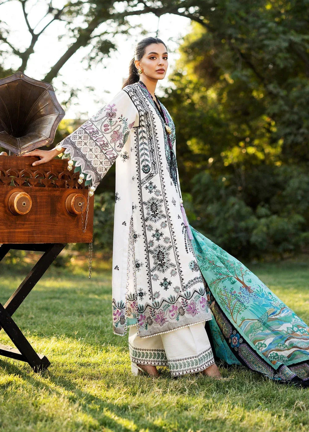 Sadaf Fawad Khan | Siraa Lawn 25 | PALM ISLAND - B - Rang-e-Khaas