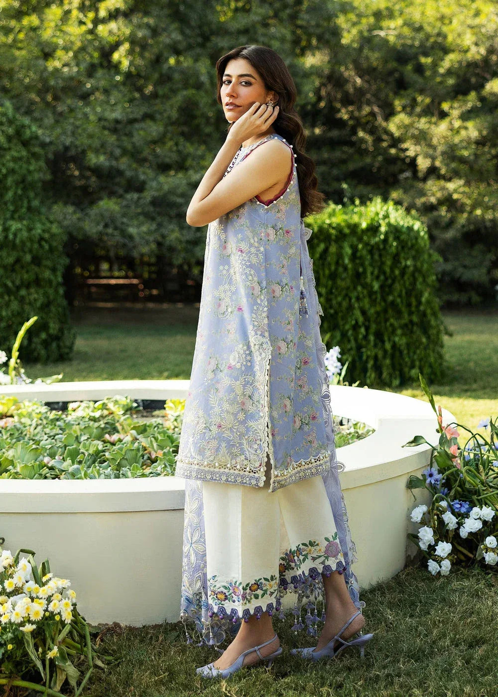 Sadaf Fawad Khan | Siraa Lawn 25 | BLOOM - A - Rang-e-Khaas