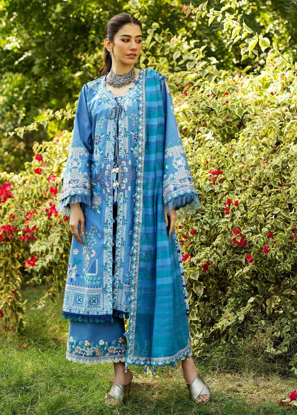 Sadaf Fawad Khan | Siraa Lawn 25 | WISTERIA - A - Rang-e-Khaas