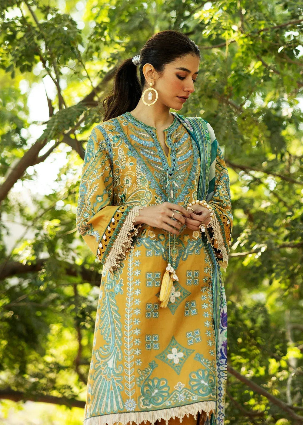 Sadaf Fawad Khan | Siraa Lawn 25 | LIANA - B - Rang-e-Khaas