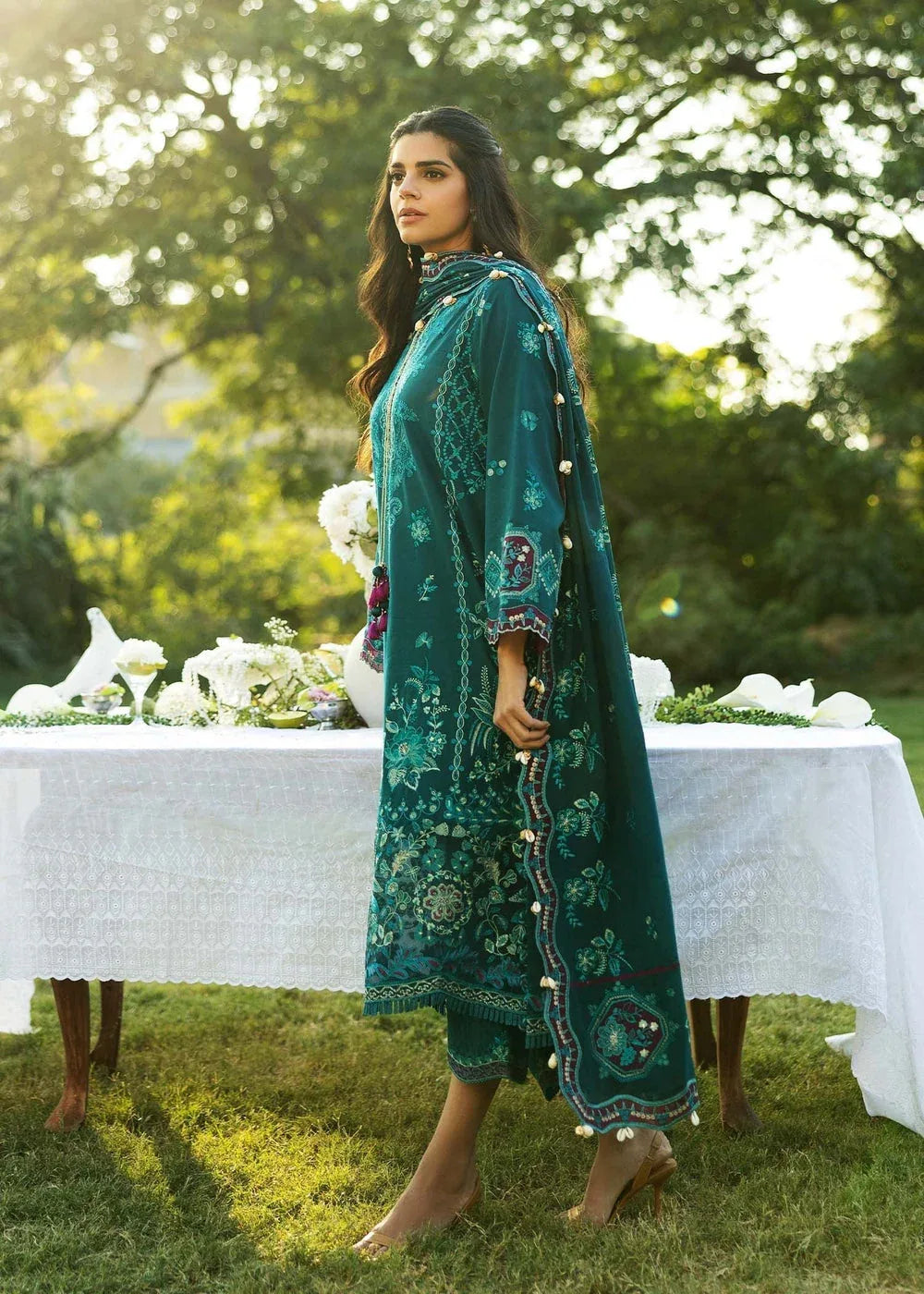 Sadaf Fawad Khan | Siraa Lawn 25 | KOI - B - Rang-e-Khaas