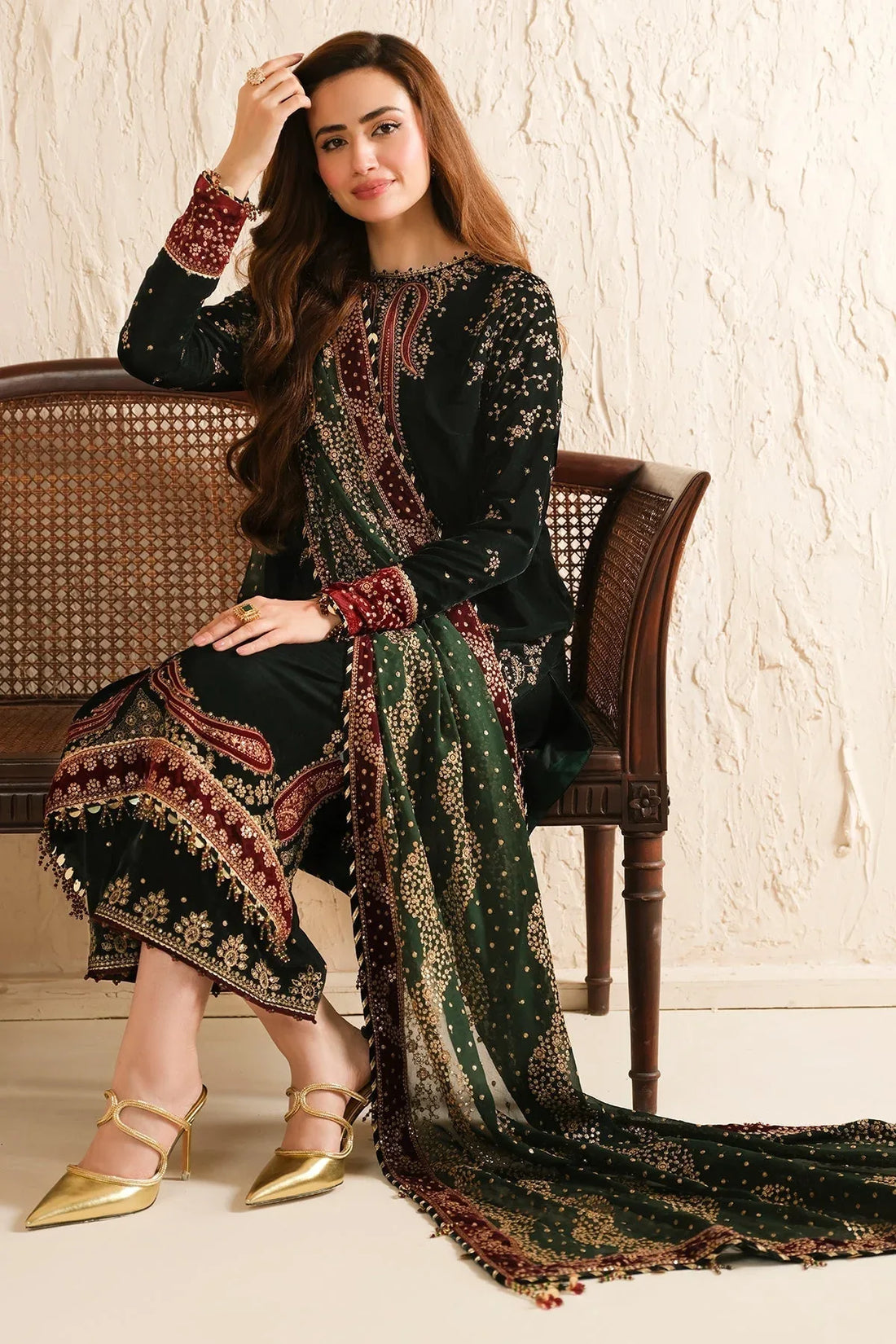 Jazmin | Velvet Edit 24 | Velvet Formal VF-2034 - Rang-e-Khaas
