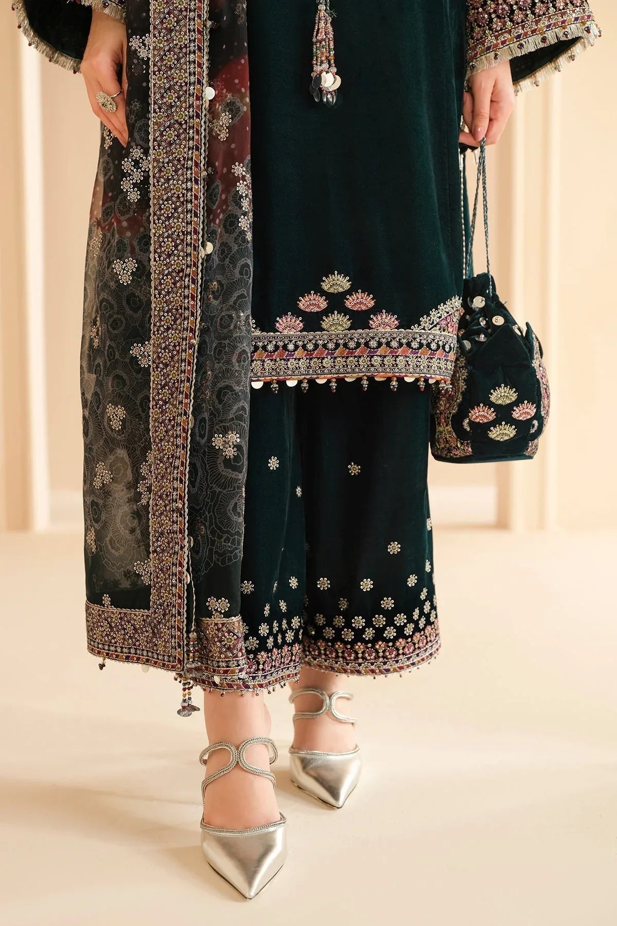 Jazmin | Velvet Edit 24 | Velvet Formal VF-2039 - Rang-e-Khaas